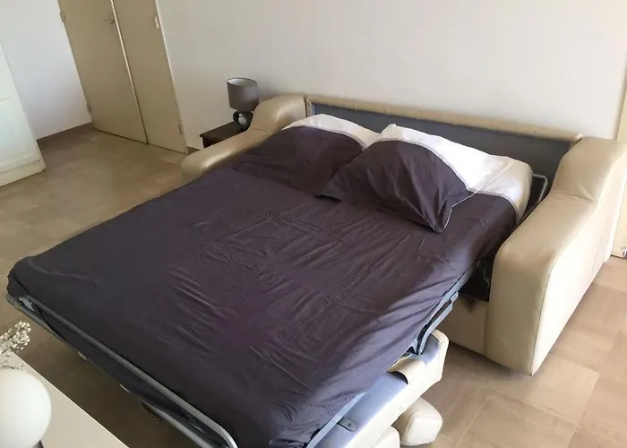 アパート - Front De