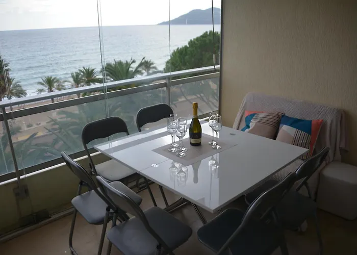 Apartment - Front De